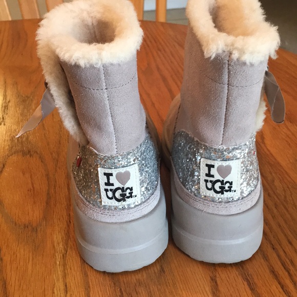 Ugg gray leather shearling boots rubber sole 4 - Picture 4 of 11